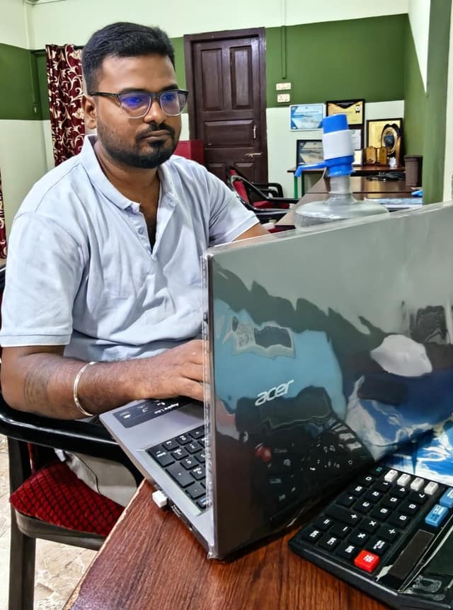 Giri, tour advisor and main coordinator at Tropical Andamans, at the Port Blair office